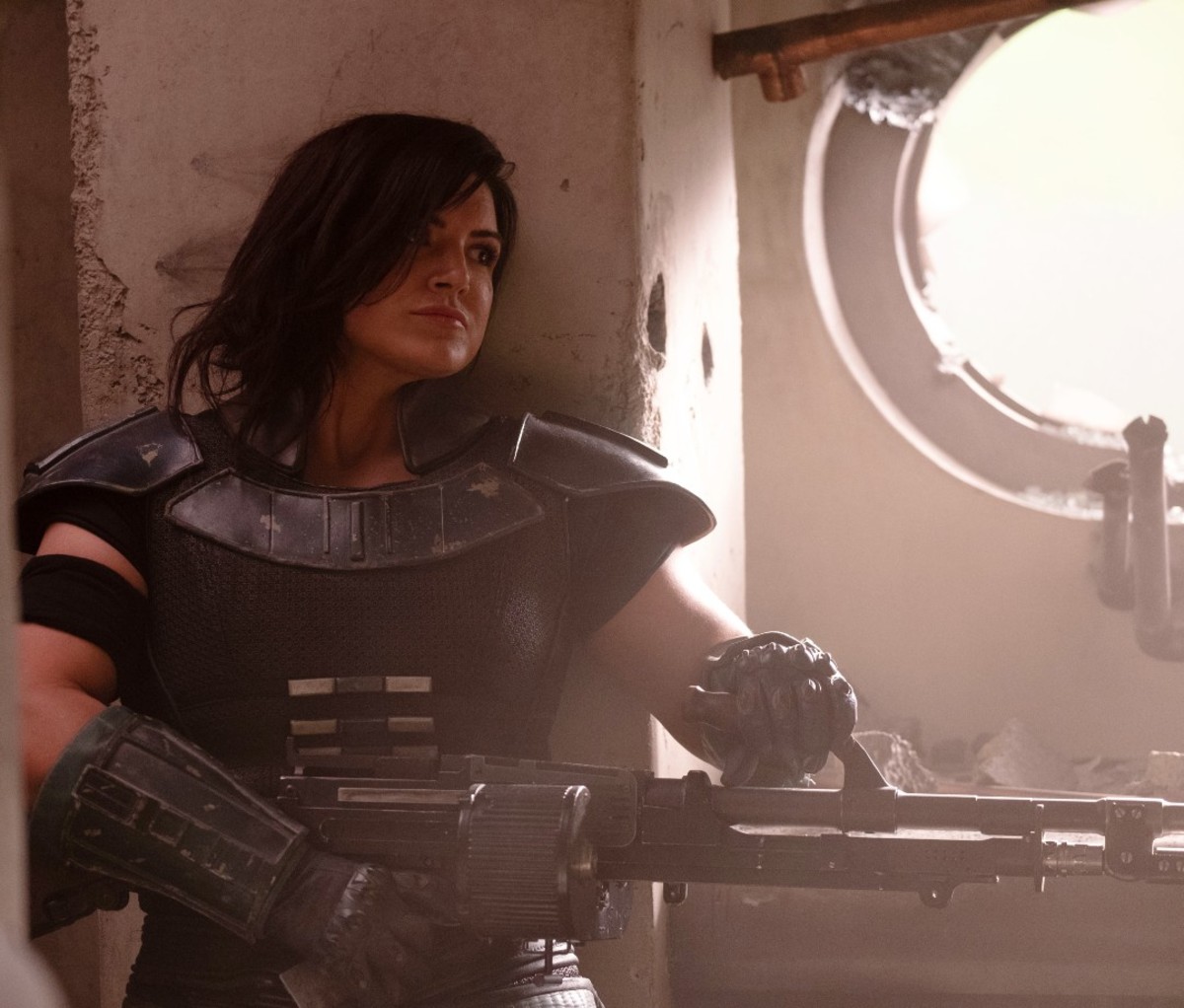 Cara Dune (Gina Carano) in Lucasfilm's THE MANDALORIAN.
