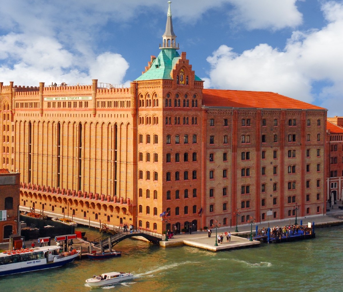 Exterior image of Hilton Molino Stucky hotel