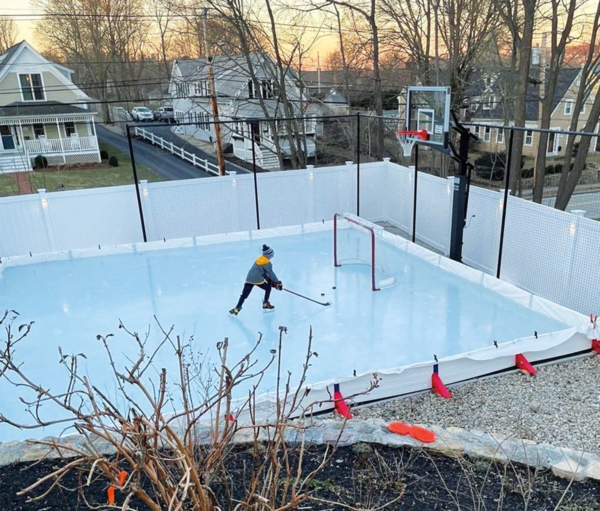 Outdoor home hockey rink