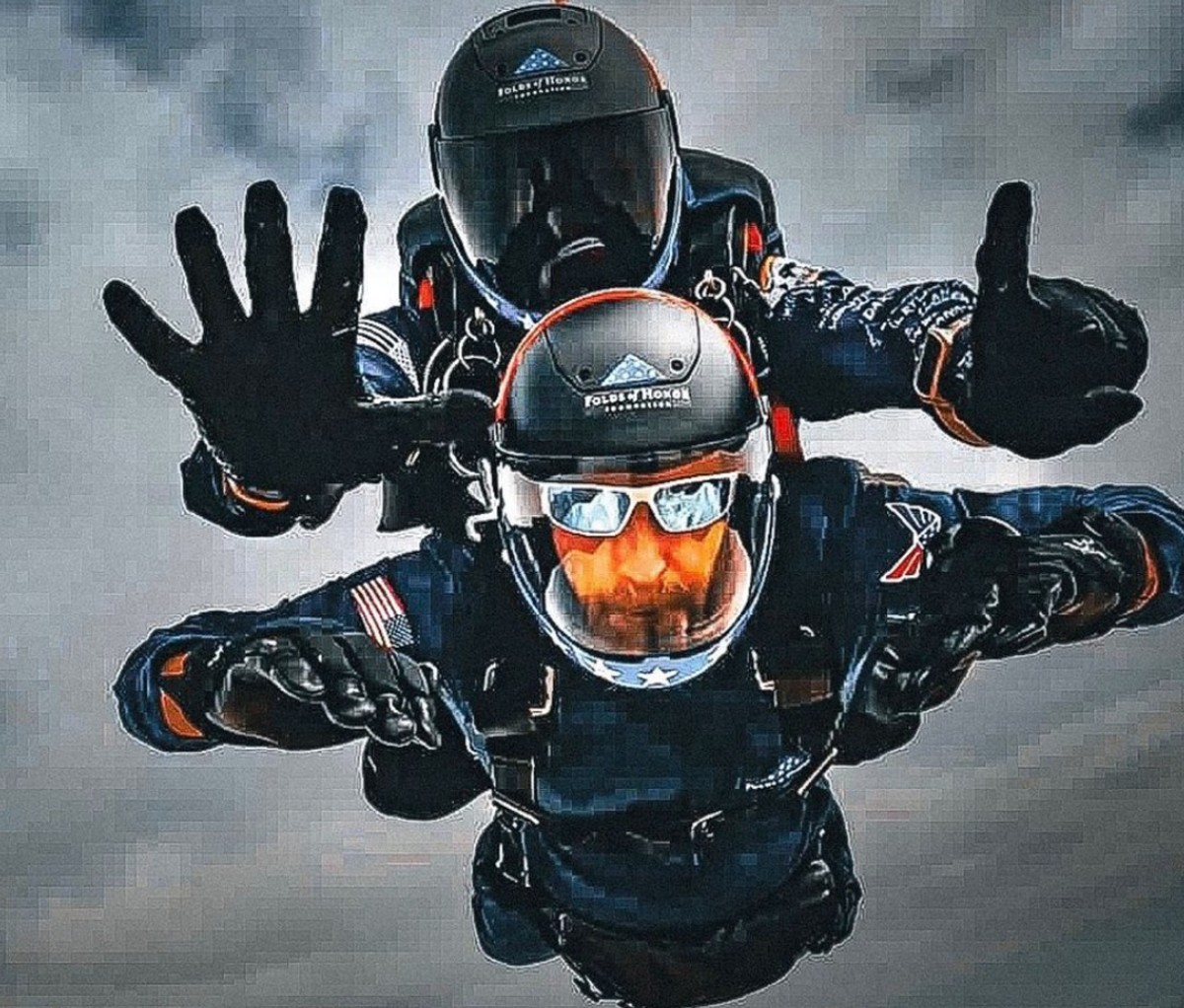 Two skydivers falling