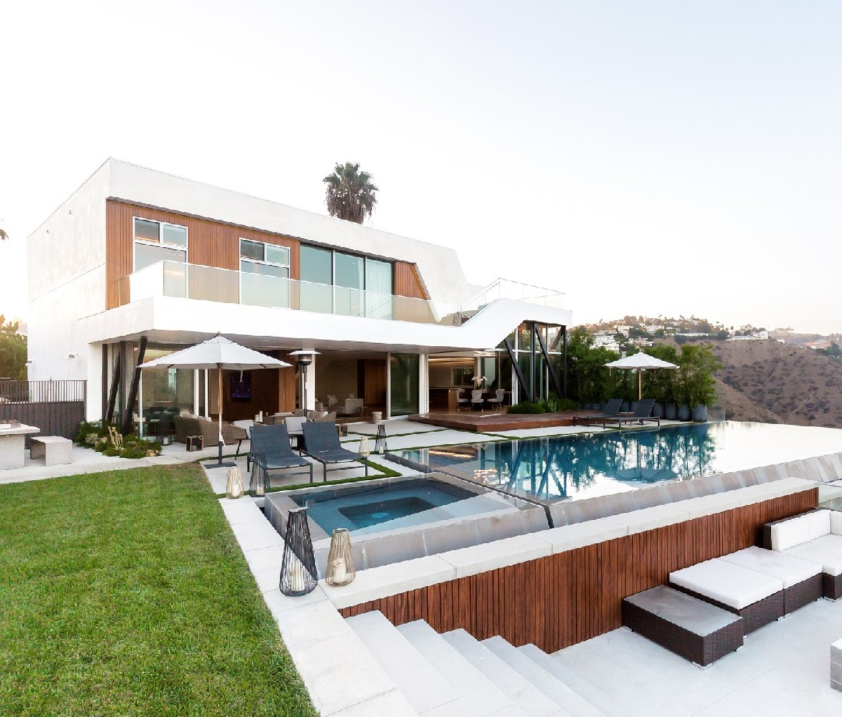 Backyard of Seth Rogen's Airbnb creative retreat.