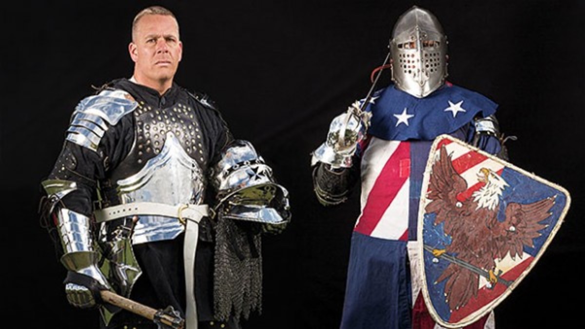 15 Minute Armored combat league workout for Russian Twist